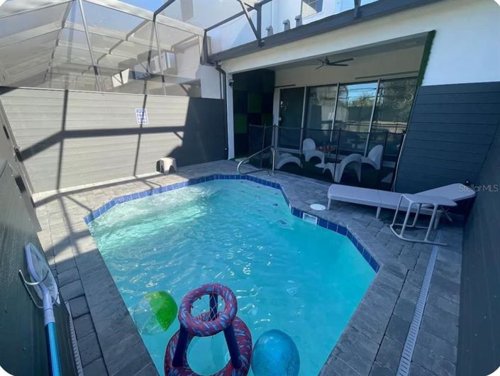 Image No.19-4 Bed Townhouse for sale