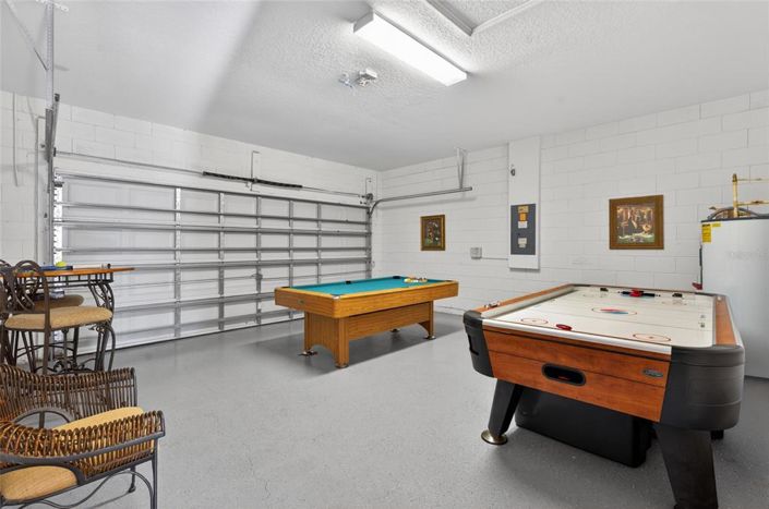 Image No.30-5 Bed Property for sale