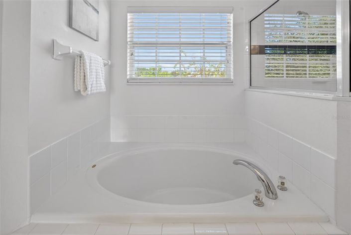 Image No.41-5 Bed Property for sale