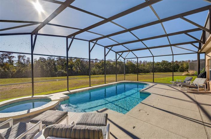 Image No.5-5 Bed Property for sale