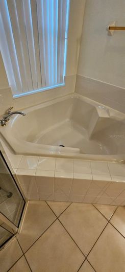 Image No.14-3 Bed Property for sale