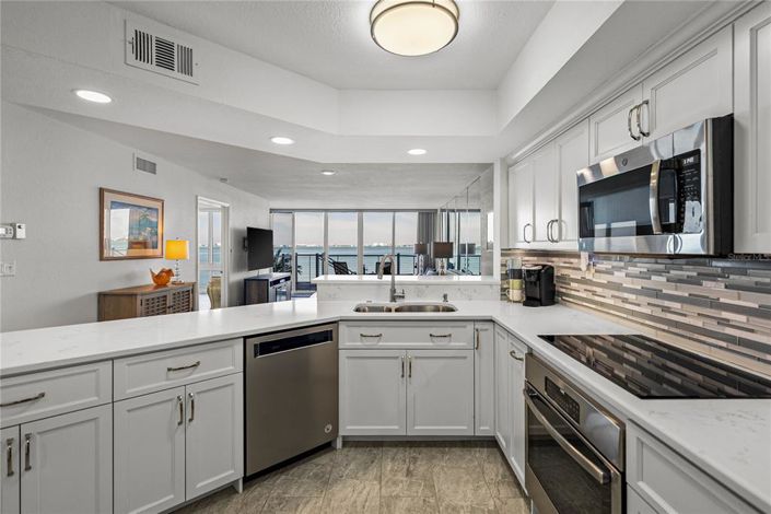 Image No.18-2 Bed Property for sale