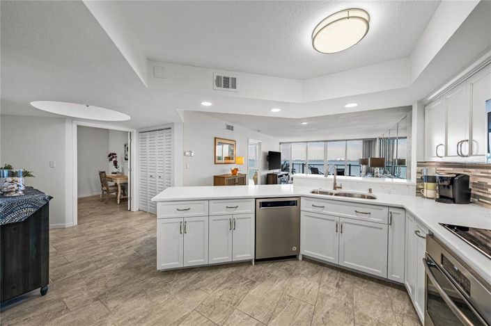 Image No.19-2 Bed Property for sale