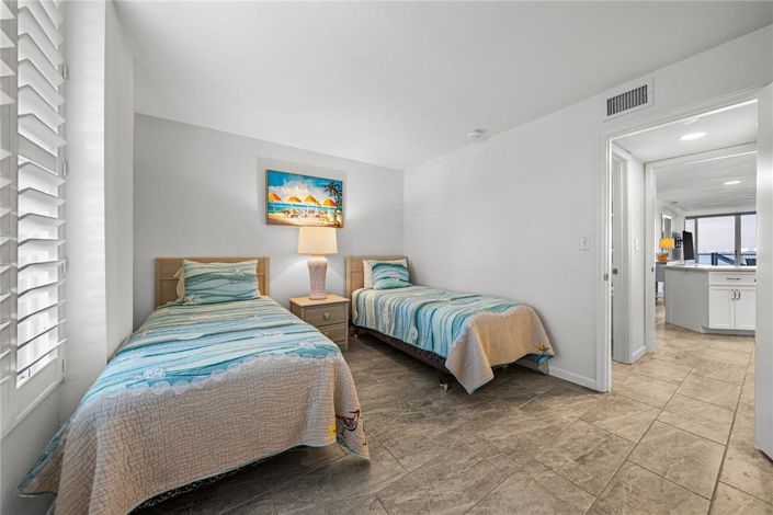 Image No.26-2 Bed Property for sale