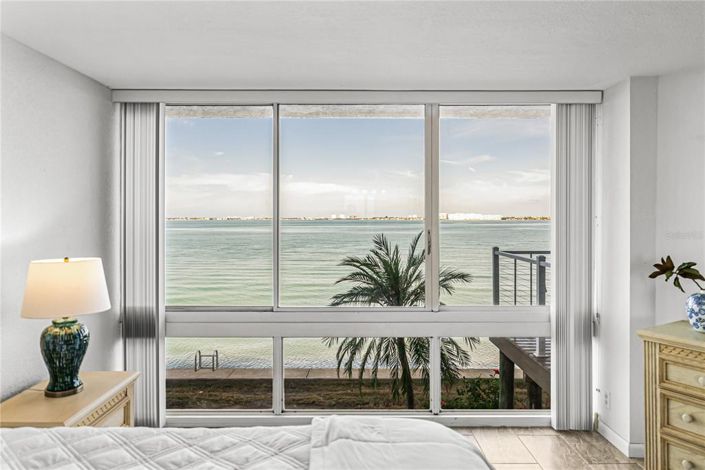 Image No.3-2 Bed Property for sale