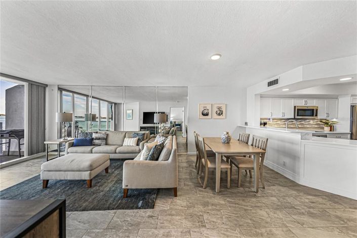 Image No.37-2 Bed Property for sale