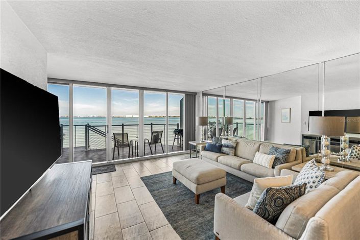 Image No.39-2 Bed Property for sale