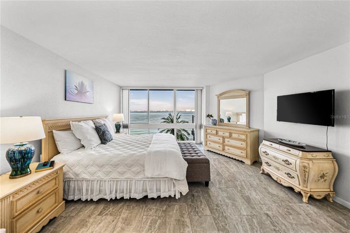 Image No.46-2 Bed Property for sale