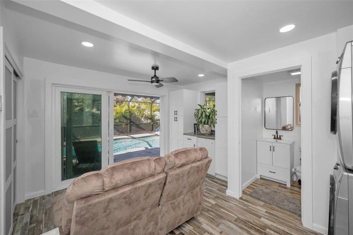 Image No.15-3 Bed Property for sale