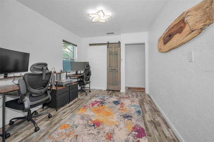 Image No.27-3 Bed Property for sale