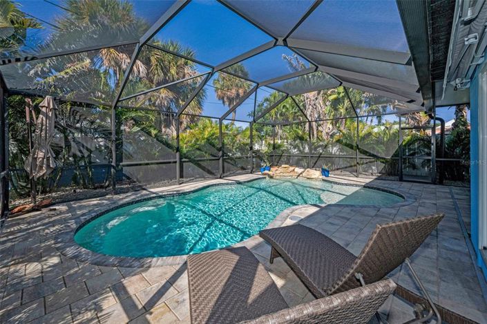 Image No.43-3 Bed Property for sale