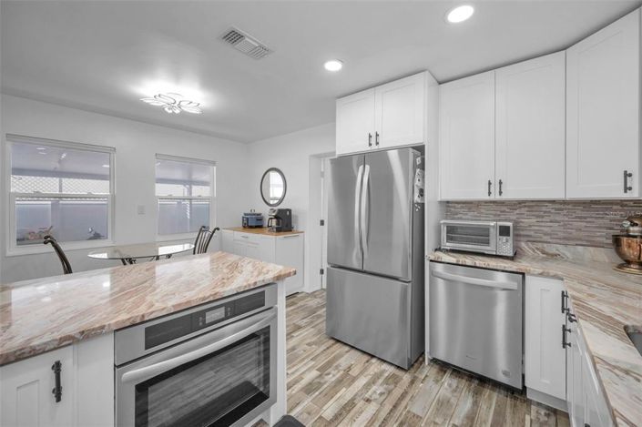 Image No.6-3 Bed Property for sale