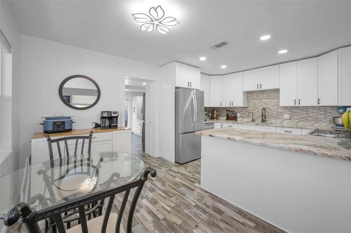 Image No.9-3 Bed Property for sale