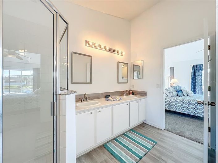 Image No.37-3 Bed Property for sale