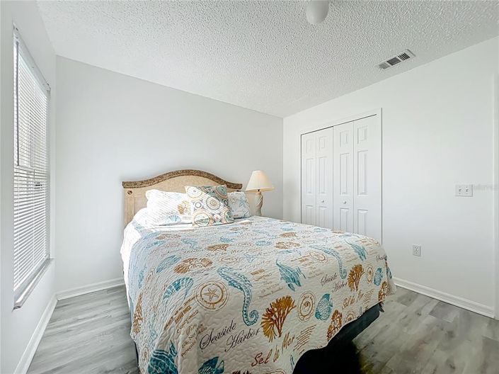 Image No.40-3 Bed Property for sale