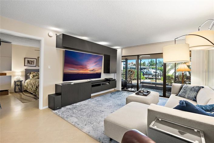 Image No.11-2 Bed Property for sale