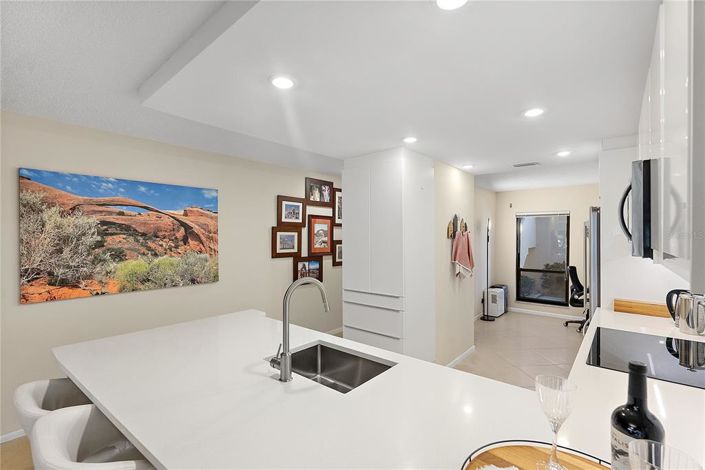 Image No.15-2 Bed Property for sale