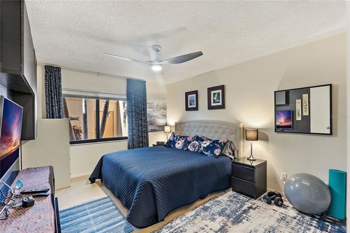 Image No.19-2 Bed Property for sale