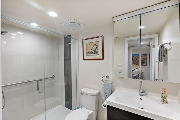 Image No.20-2 Bed Property for sale