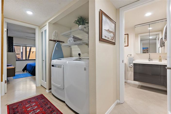 Image No.21-2 Bed Property for sale