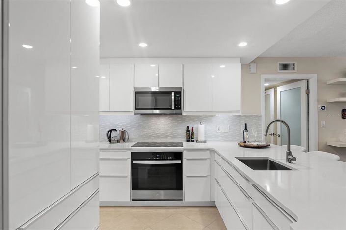 Image No.4-2 Bed Property for sale