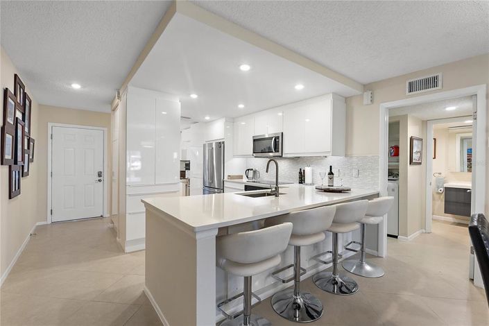 Image No.6-2 Bed Property for sale