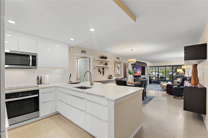 Image No.7-2 Bed Property for sale