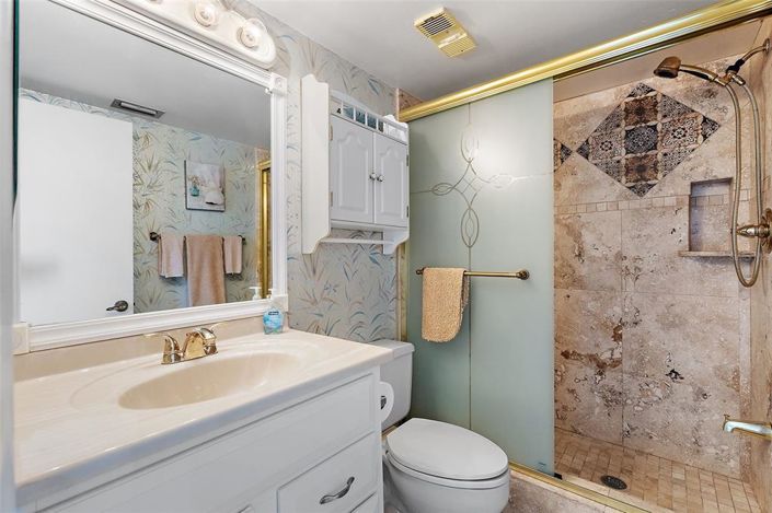 Image No.15-2 Bed Property for sale