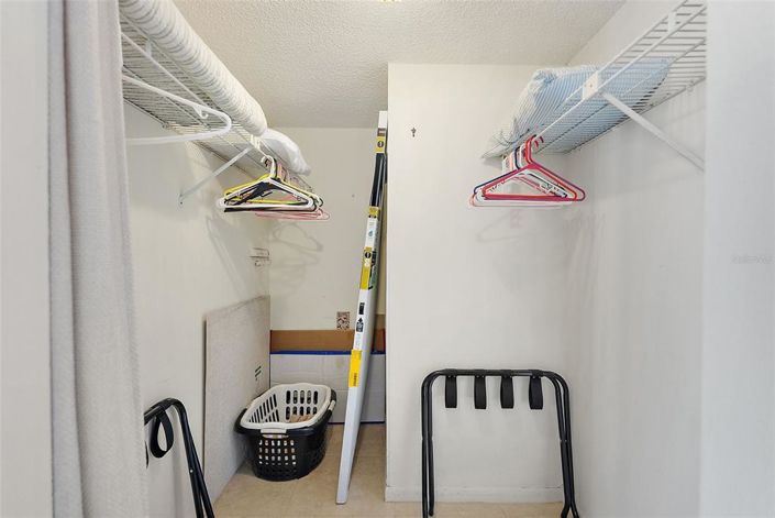 Image No.27-2 Bed Property for sale