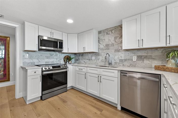 Image No.10-2 Bed Property for sale