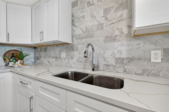 Image No.11-2 Bed Property for sale