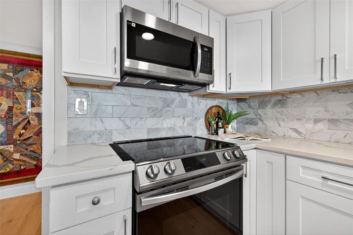 Image No.13-2 Bed Property for sale