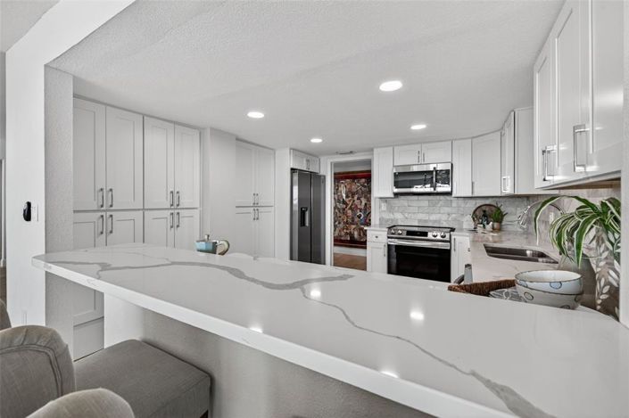 Image No.14-2 Bed Property for sale