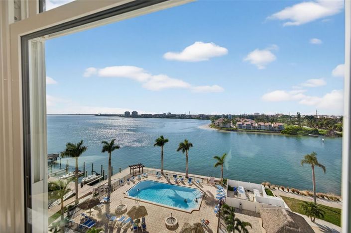 Image No.37-2 Bed Property for sale