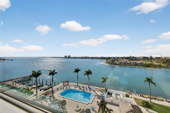 Image No.38-2 Bed Property for sale