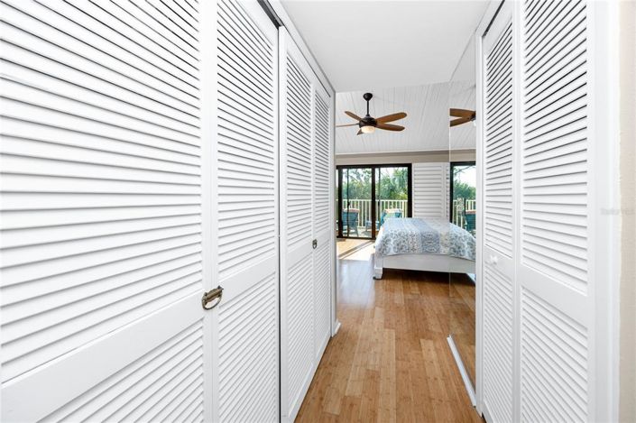 Image No.25-2 Bed Townhouse for sale