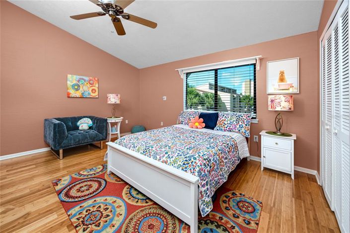 Image No.30-2 Bed Townhouse for sale