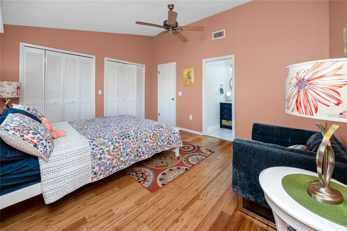 Image No.31-2 Bed Townhouse for sale