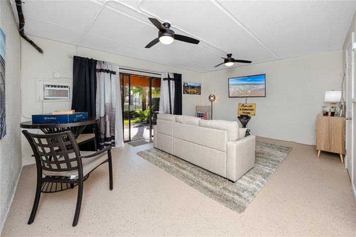 Image No.34-2 Bed Townhouse for sale