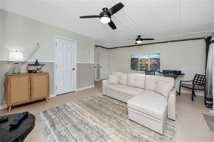 Image No.35-2 Bed Townhouse for sale