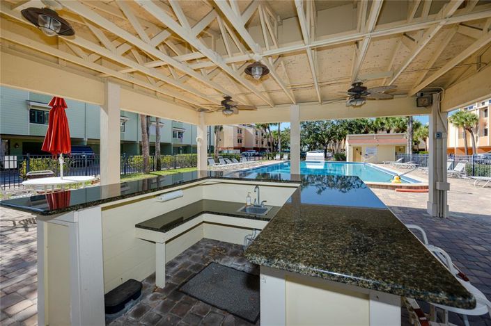 Image No.42-2 Bed Townhouse for sale