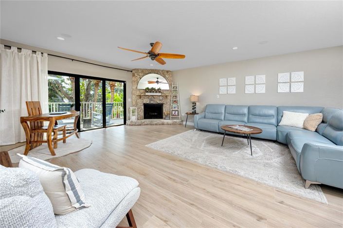 Image No.7-2 Bed Townhouse for sale