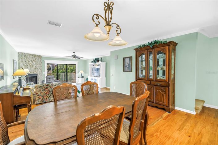 Image No.17-2 Bed Townhouse for sale