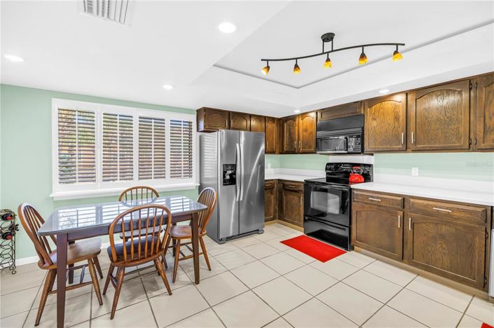 Image No.21-2 Bed Townhouse for sale