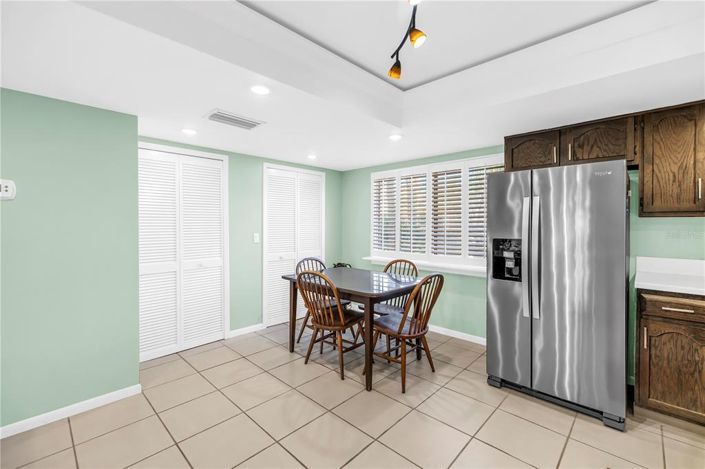 Image No.22-2 Bed Townhouse for sale