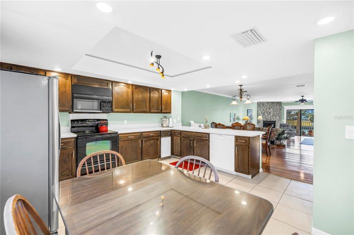 Image No.24-2 Bed Townhouse for sale