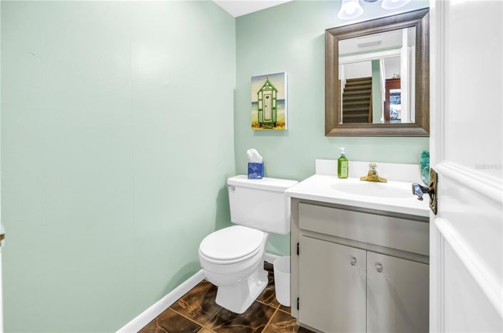 Image No.26-2 Bed Townhouse for sale