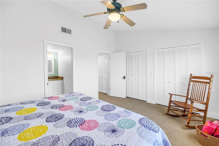 Image No.38-2 Bed Townhouse for sale