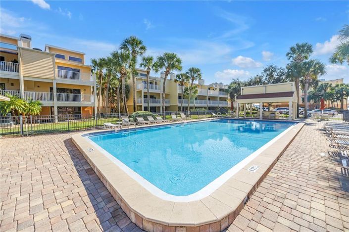 Image No.59-2 Bed Townhouse for sale