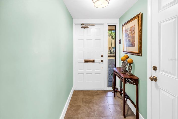 Image No.8-2 Bed Townhouse for sale